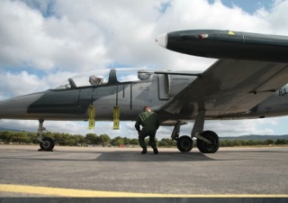  embarcar en un avión de combale 
